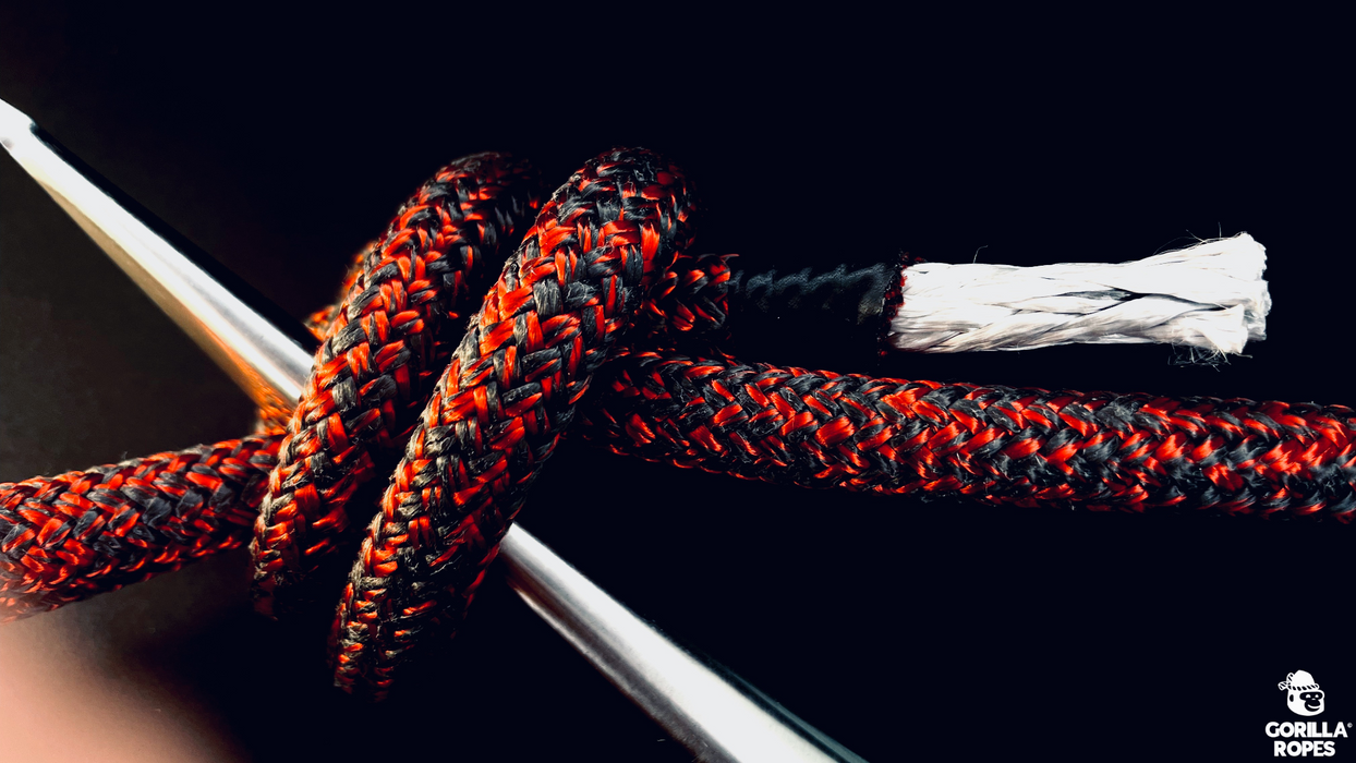 Drisse geenaker compétition ÂME DYNEEMA© SK99 + GAINE MIXTE TECHNORA© / POLYESTER Rouge Noire